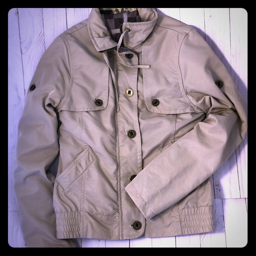 FLO women’s jacket size small